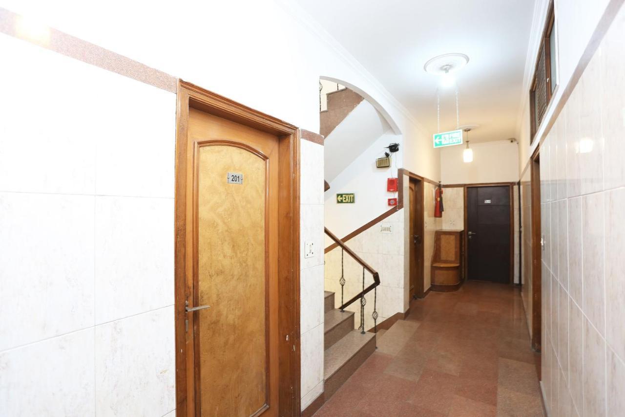 Oyo 8188 Vardhmaan Inn Delhi Kültér fotó